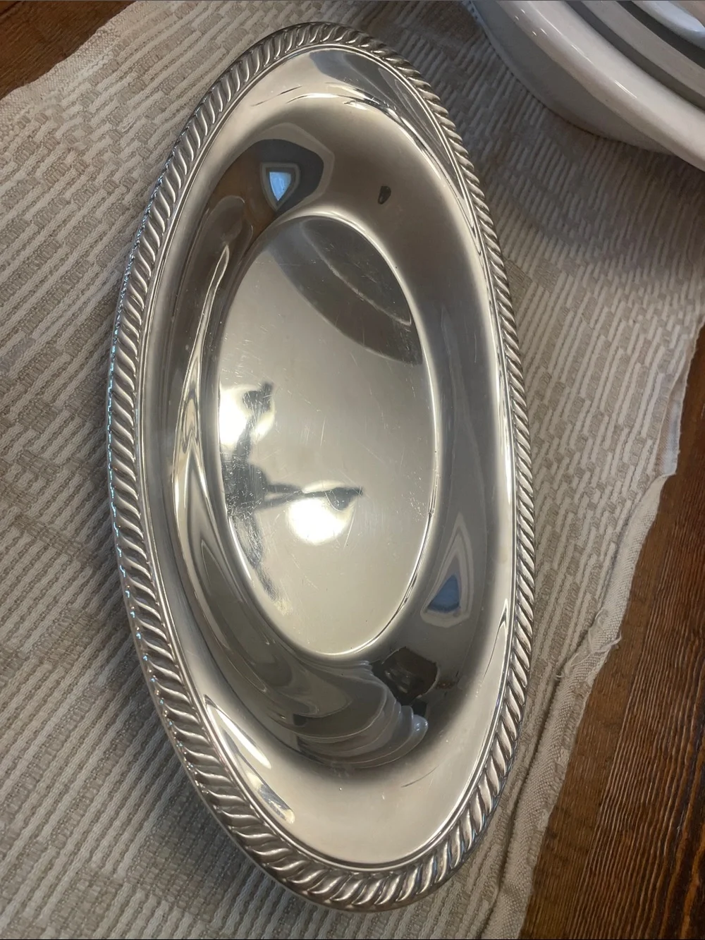 Classic Vintage Rope-Edge Oval Serving Platter - Silver-Tone